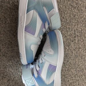 Brand new Puma sneakers - child size 8 (3-4 years old)